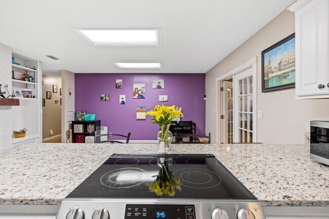 Building Photo - 2442 Duncan Dr