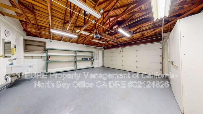 Building Photo - 351 Belhaven Cir