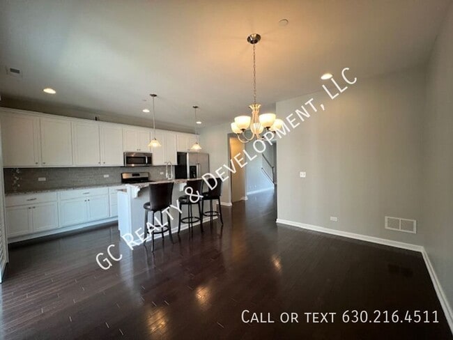 Building Photo - 54 Lakeview Pl