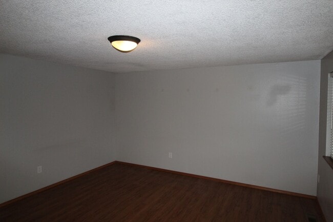 Building Photo - 6903 N Cincinnati St