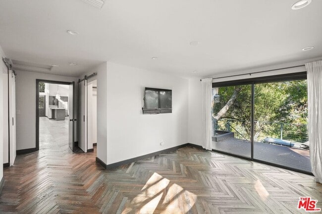 Building Photo - 21273 Entrada Rd