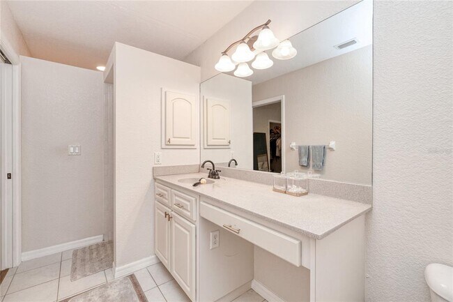 Building Photo - 3021 Palm Dr
