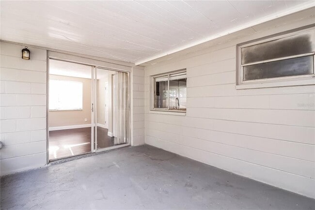 Building Photo - 6230 Westport Dr