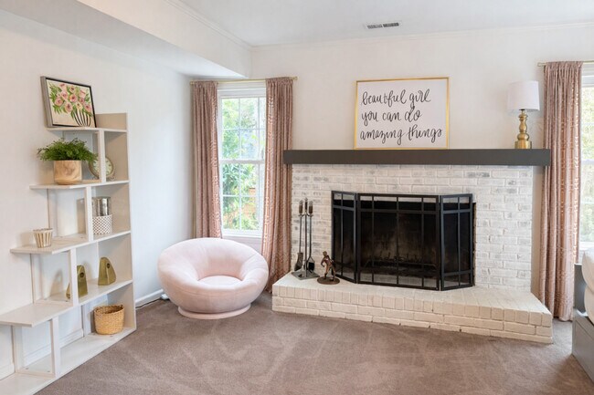 Building Photo - 7601 Bedfordshire Dr