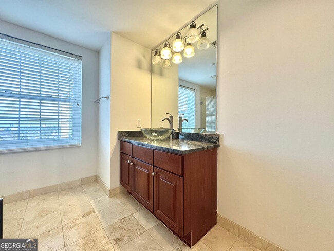 Building Photo - 195 14th St NE