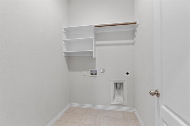 Building Photo - 562 Leadtree Loop
