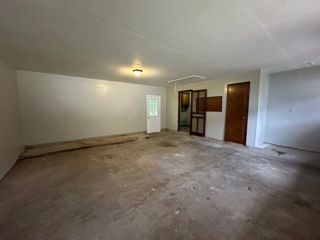 Building Photo - 34403 Lake Rd