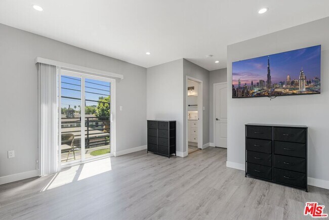 Building Photo - 8224 Vanscoy Ave