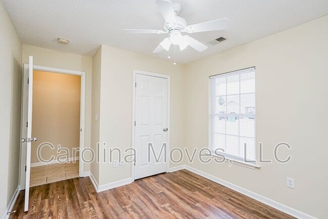 Building Photo - 526 Seays Crest Dr