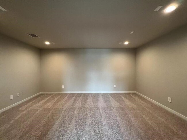 Building Photo - 29339 Red Rocks Pk Dr