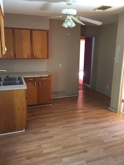 Building Photo - 2782 Marquette St