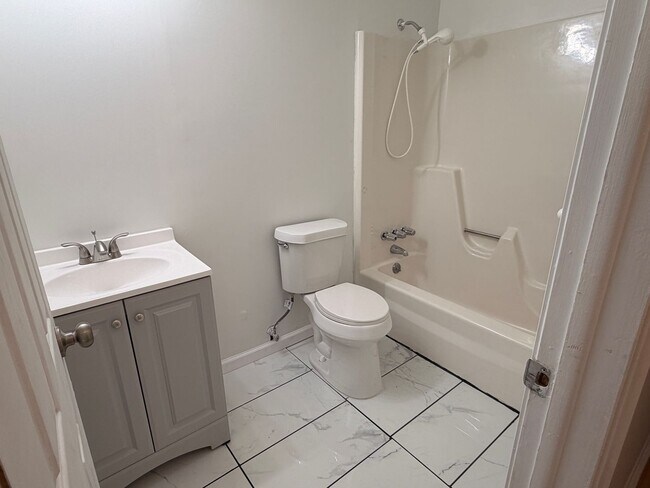 Building Photo - Amazing Troy Rental Available Now!