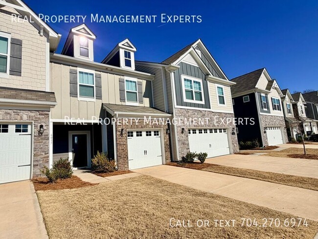 Building Photo - 6017 Rizer Dr