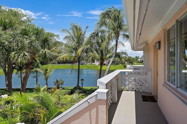 Building Photo - 353 S US Hwy 1