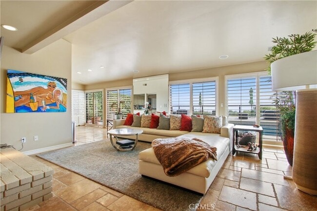 Building Photo - 22872 Via Cordova