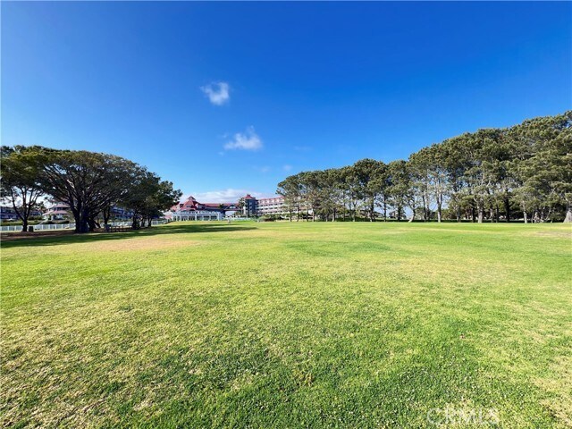 Building Photo - 25081 La Cresta Dr