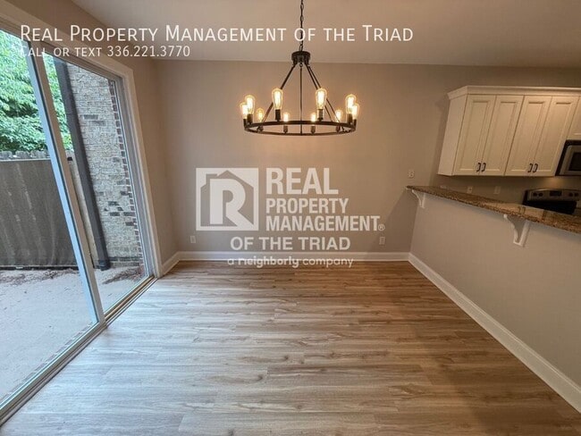 Building Photo - 4994 Wyngate Village Dr