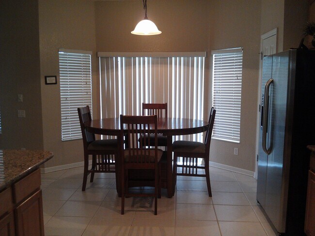 Building Photo - Furnished 6 bedroom, 4 bathroom house, pool home in beautiful, gated/guarded Windsor Hills