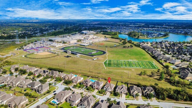 Building Photo - 2614 Orleans Way