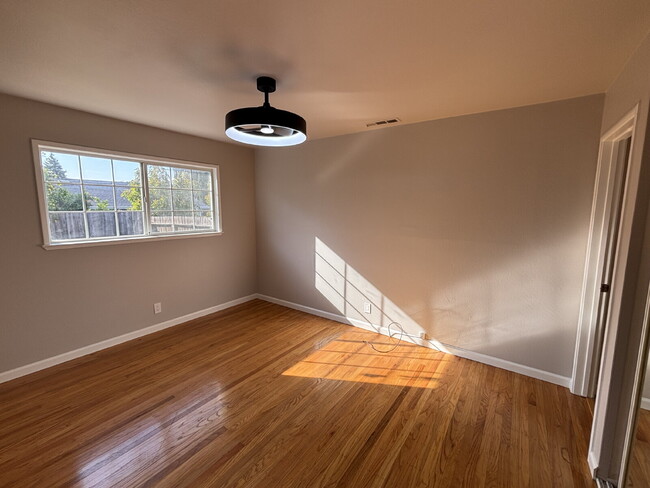 Building Photo - Charming Concord Retreat: 3-Bedroom Gem wi...