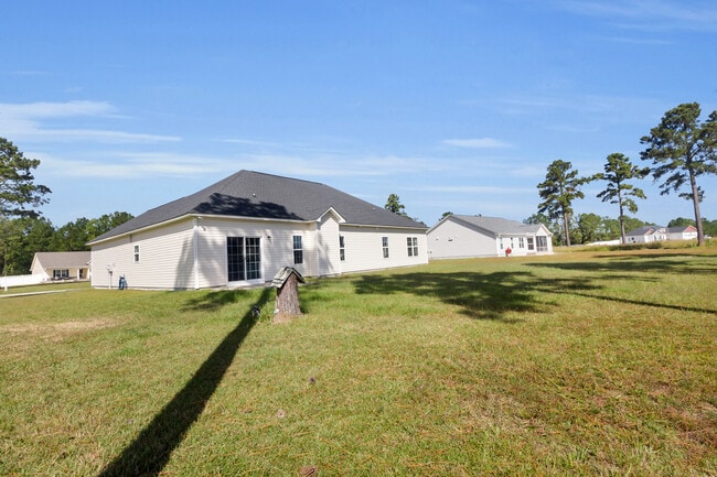 Building Photo - 174 Finch Ln