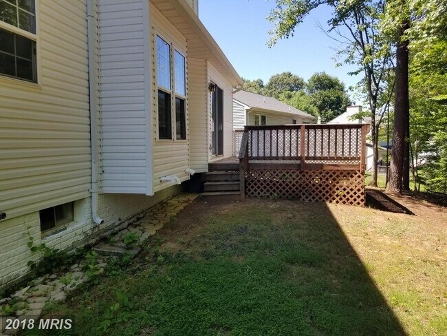 Building Photo - 16 Twin Lake Ct