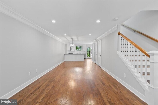 Building Photo - 1273 Oates St NE