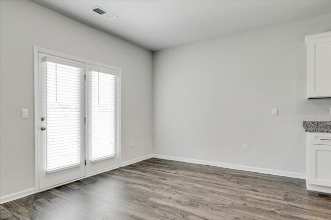 Building Photo - 1296 Admiral Ave