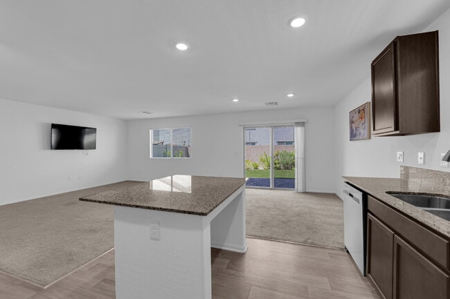 Building Photo - Don't miss out on this cozy 3-bedroom, 2-story home that's ready for you to move in!