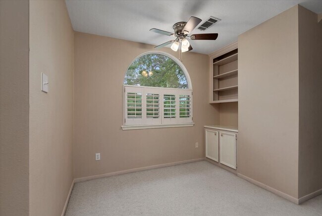 Building Photo - 14151 Buckingham Ln