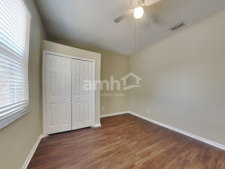 Building Photo - 1345 Brooke View Dr