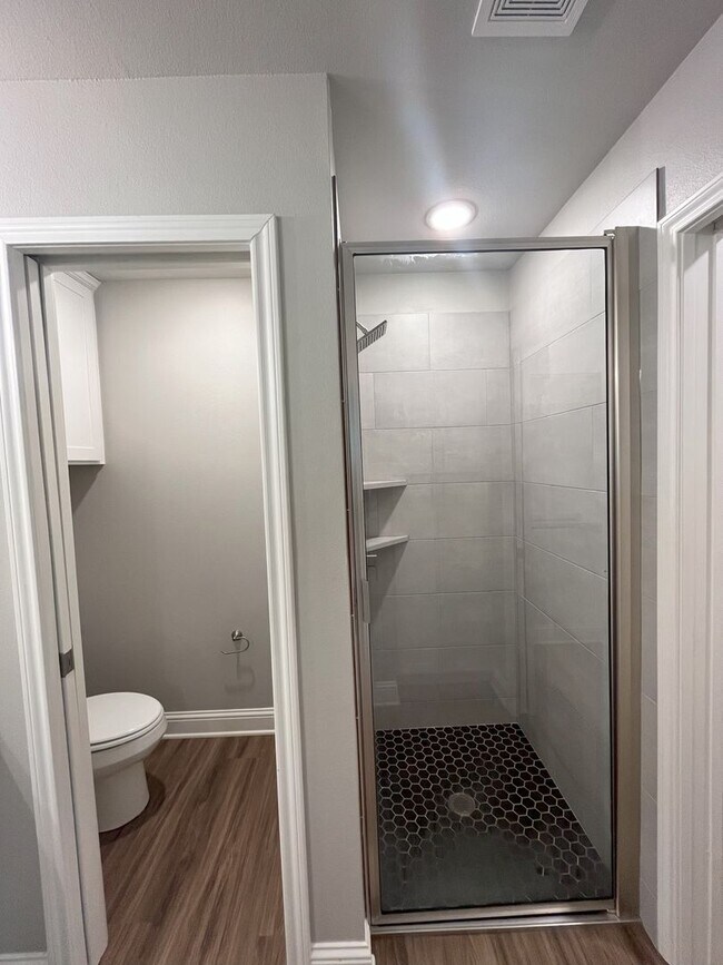 Building Photo - Country Heights #202