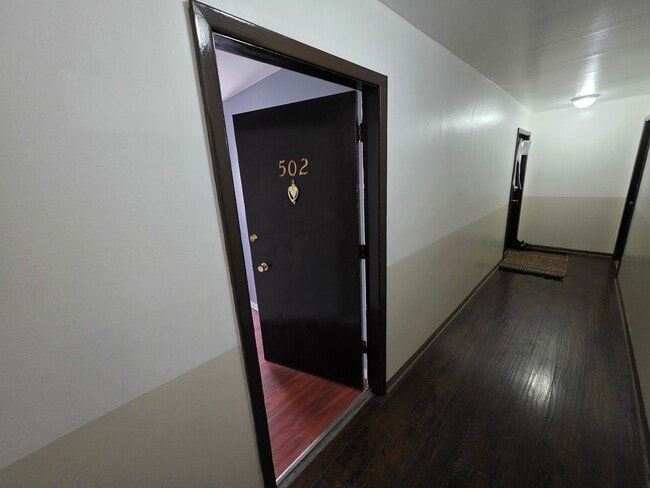 Building Photo - 336 Lathrop Ave