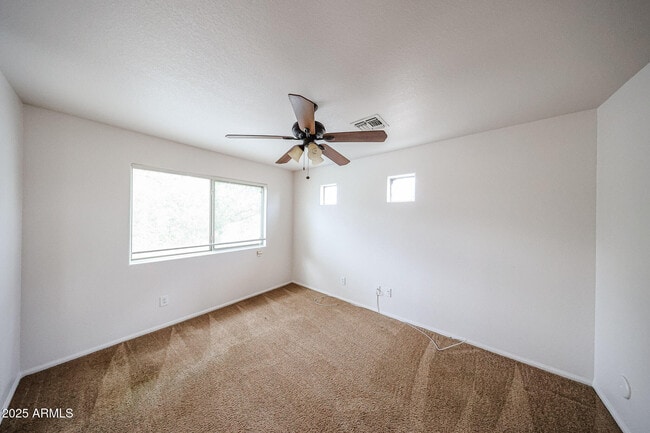 Building Photo - 4725 W Fawn Dr
