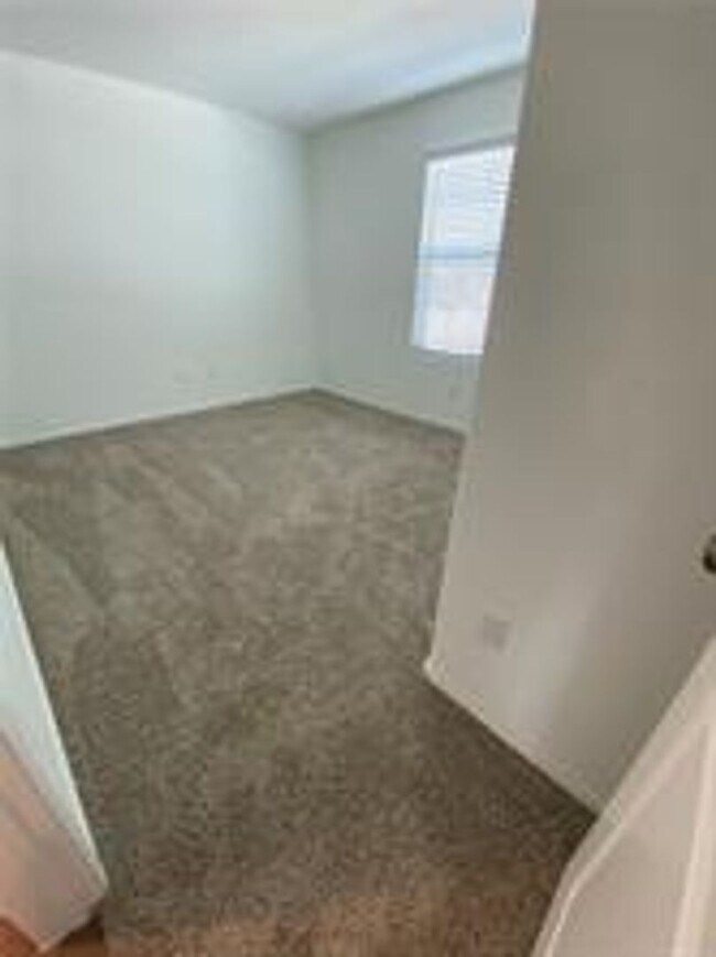 Building Photo - 112 Wolseley Dr