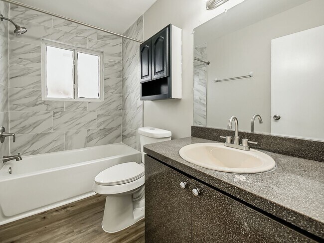 Building Photo - 1490 Nancywood Dr