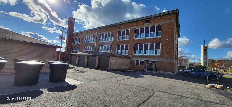 Building Photo - City View Apartments