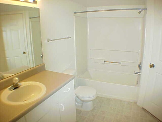 Building Photo - 2-Bedroom, 2-Bath Condo at Park Central – ...