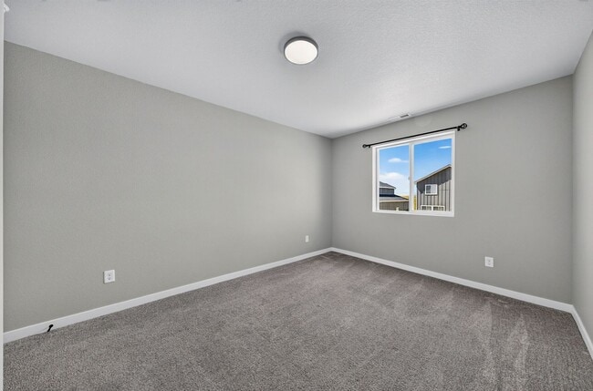 Building Photo - 466 Indian Grass St