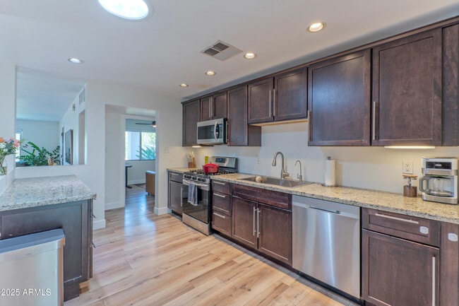 Building Photo - 4229 N 34th St