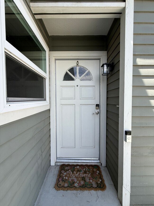 Building Photo - 1623 Point Lobos Ln