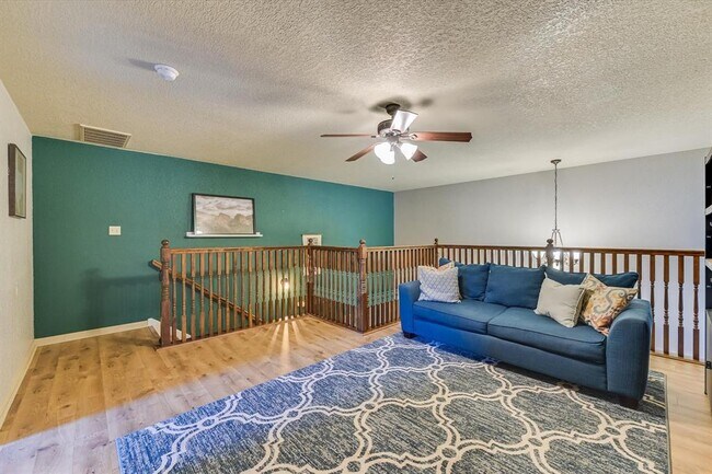 Building Photo - 640 Bluffside Dr
