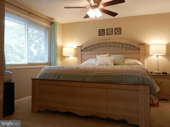 Building Photo - 781 Sugarland Run Dr