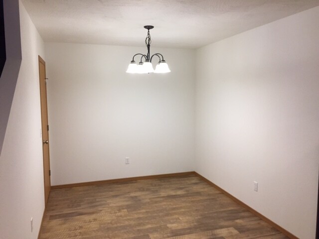 Building Photo - 1006 N Missouri Dr
