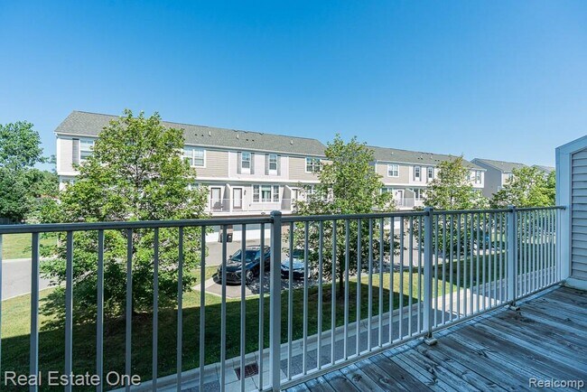 Building Photo - 4637 Bradley Cir