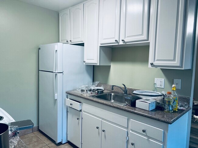 Building Photo - 2124 90th Ave