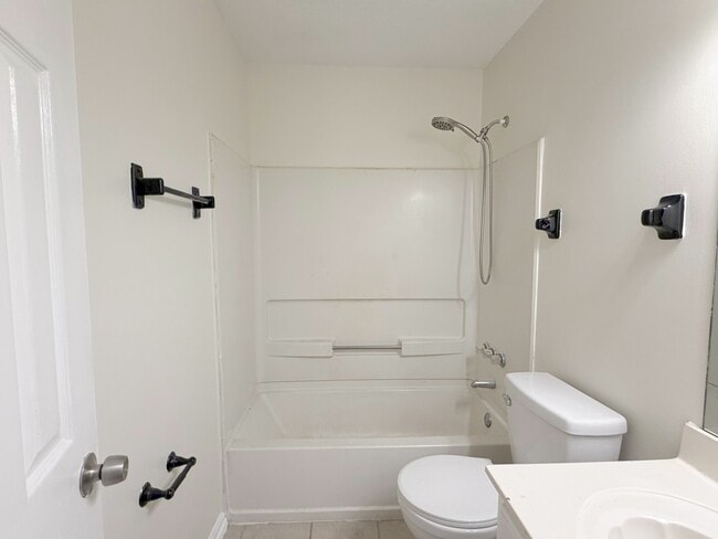 Building Photo - 6797 The Willows Cove