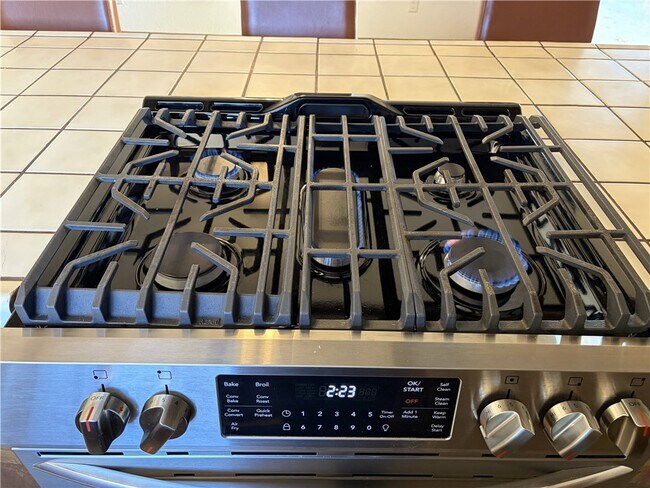 Building Photo - 115 Rosemary Dr