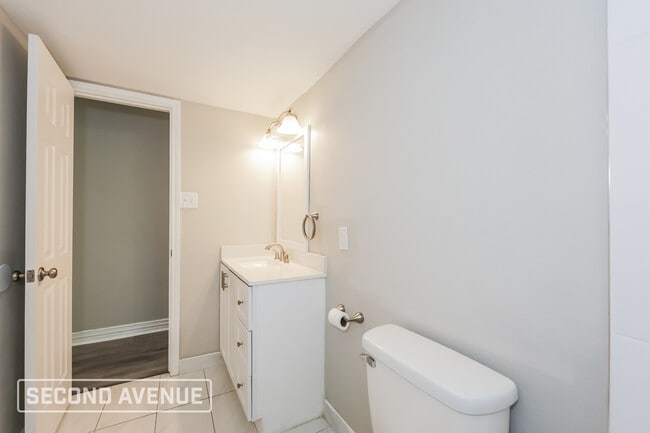 Building Photo - 2024 Lewiston Ave