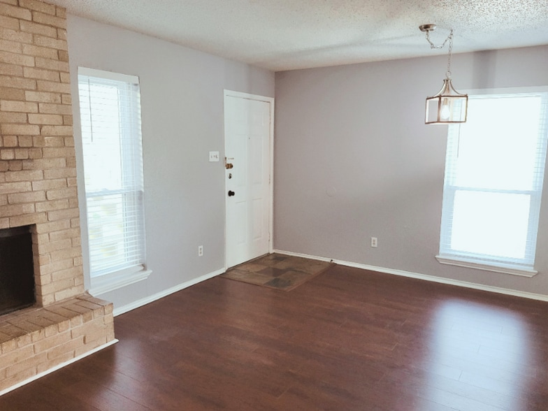 Building Photo - 6702 Everhart